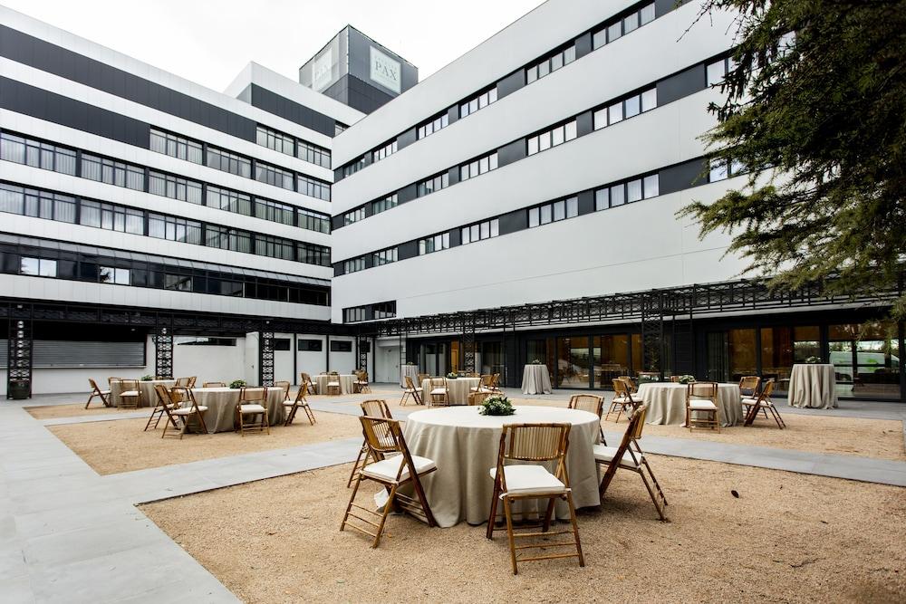 Pax Hotel