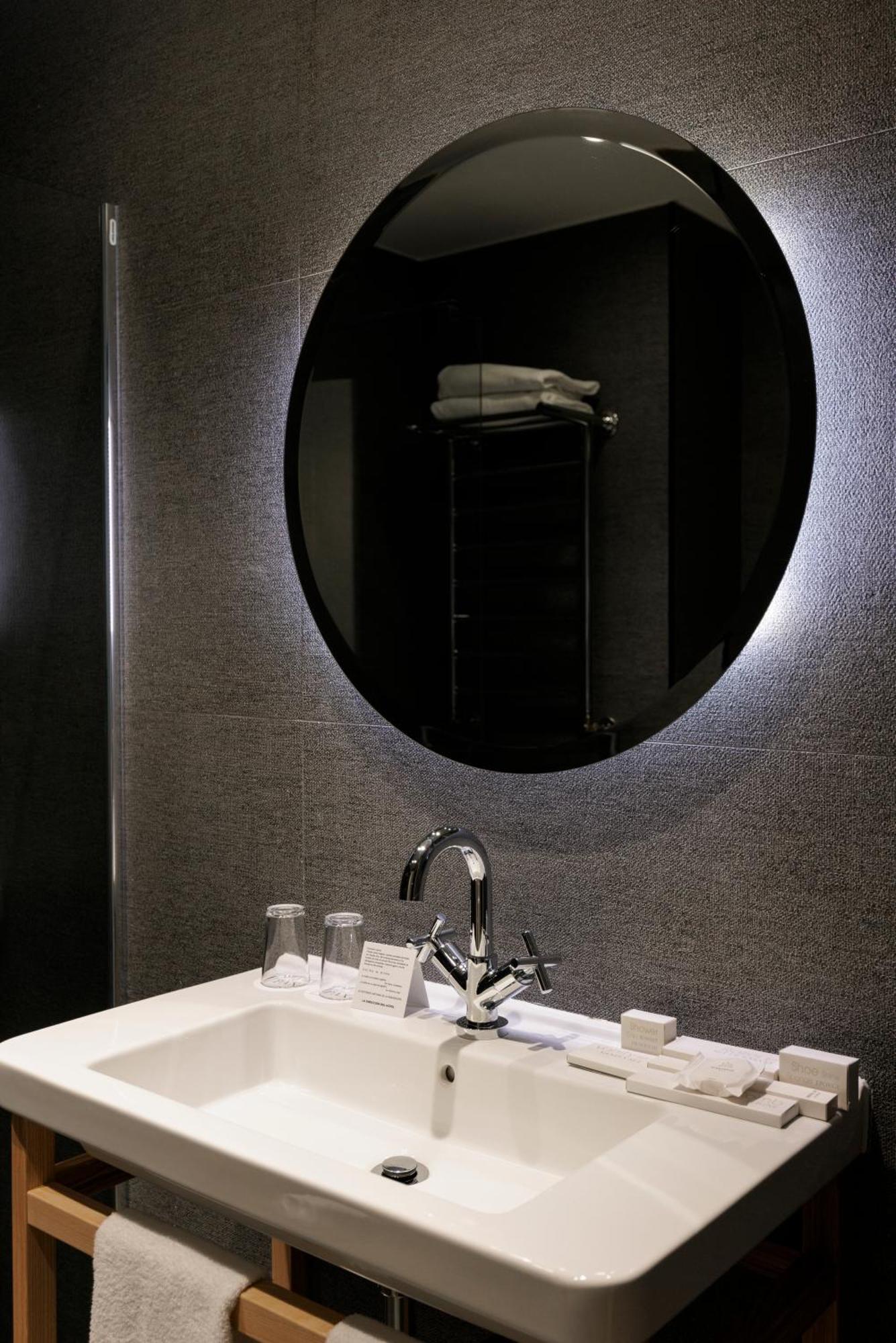 Pax Hotel