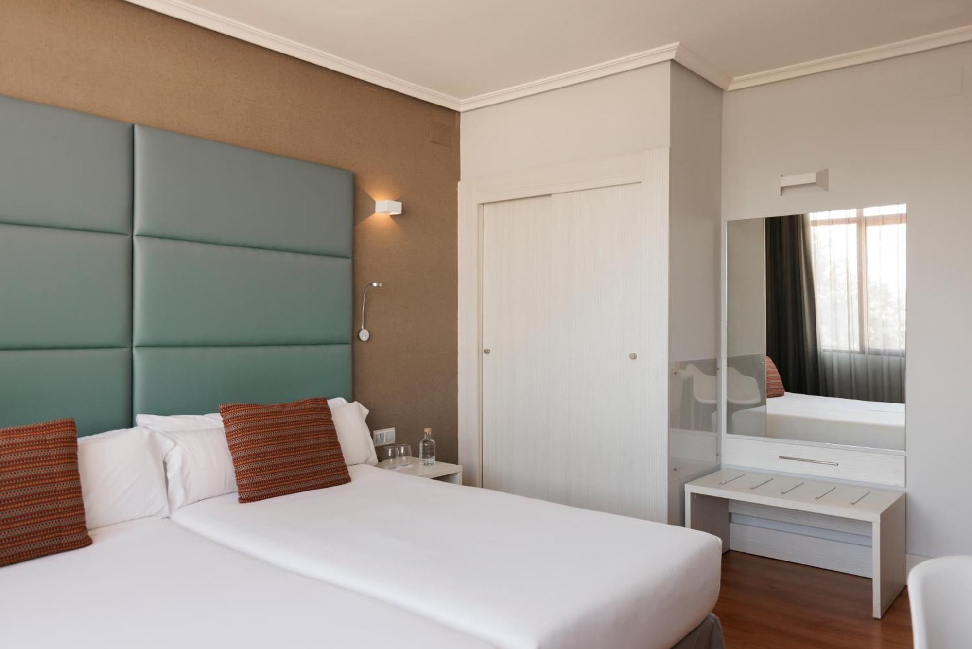 Pax Hotel