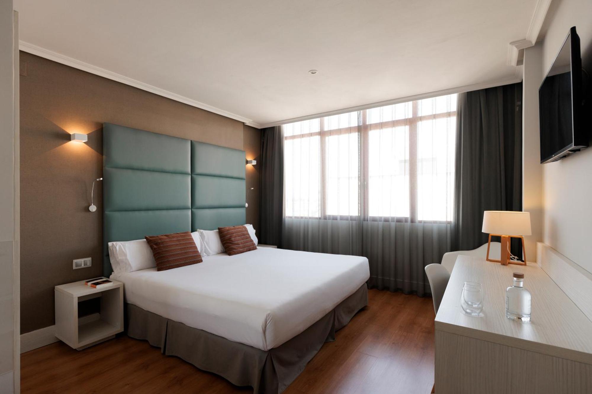 Pax Hotel